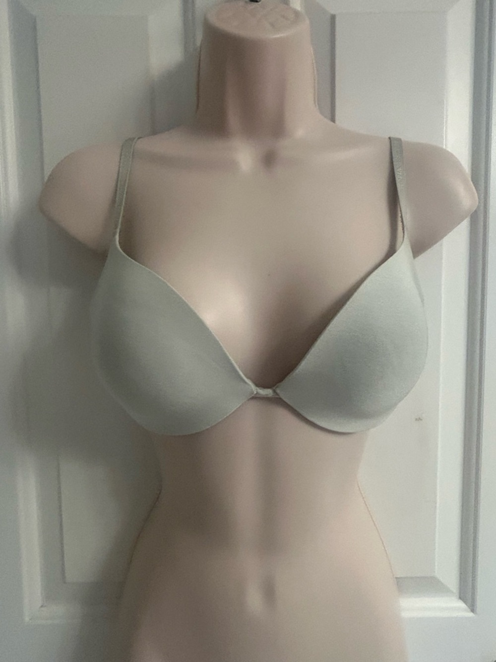 Victoria's Secret Light Bluish/Green Plunge Bra - Smooth Molding Cups